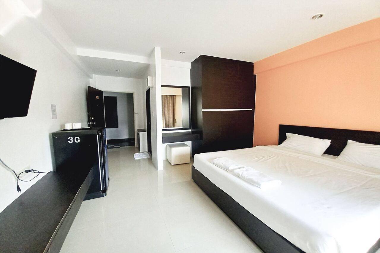 Ruan Plaisoi Apartment Bangkok Dış mekan fotoğraf