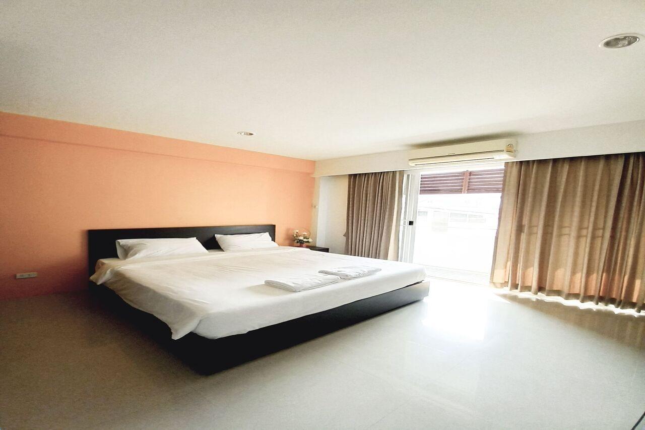 Ruan Plaisoi Apartment Bangkok Dış mekan fotoğraf
