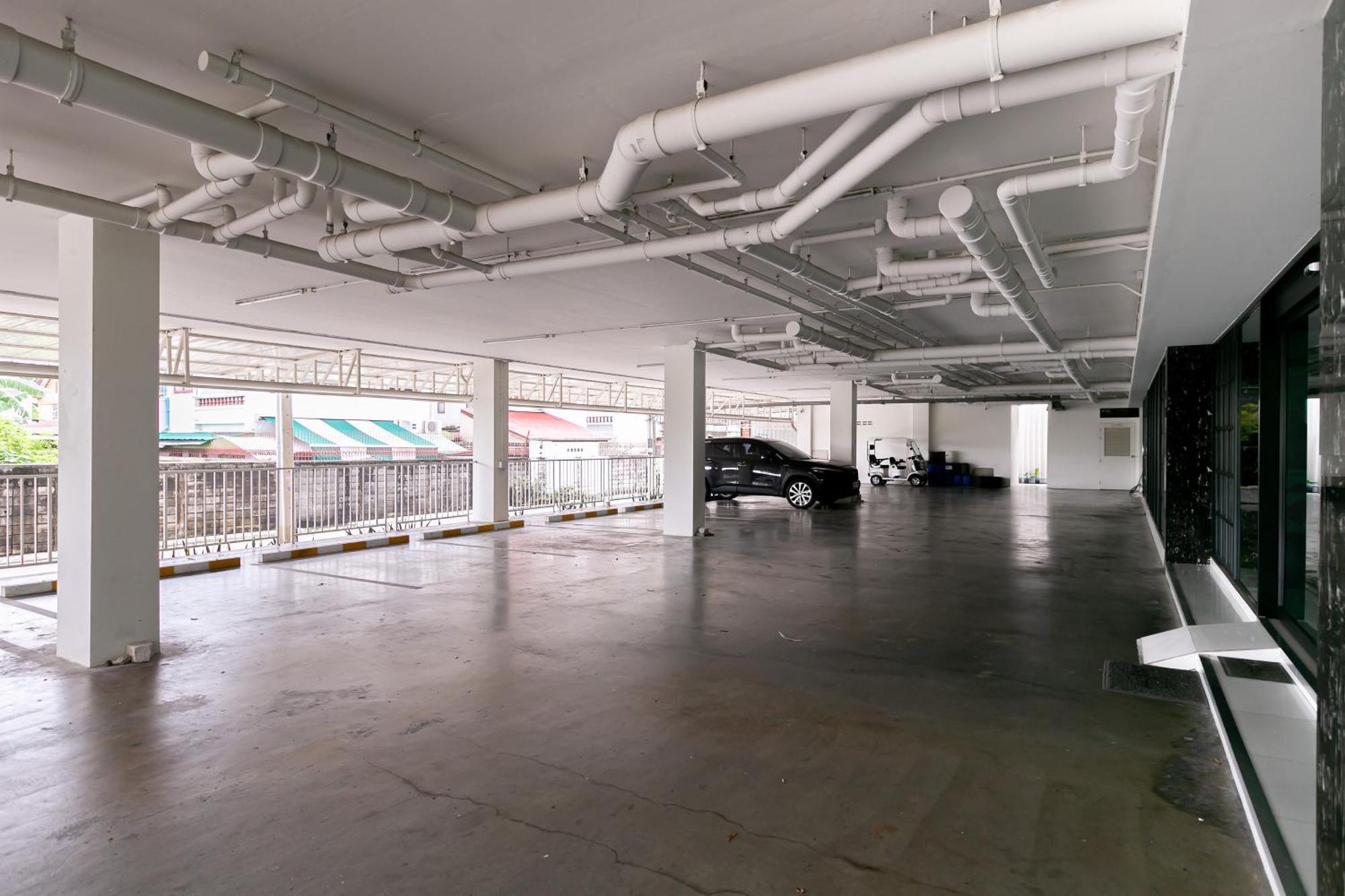 Ruan Plaisoi Apartment Bangkok Dış mekan fotoğraf