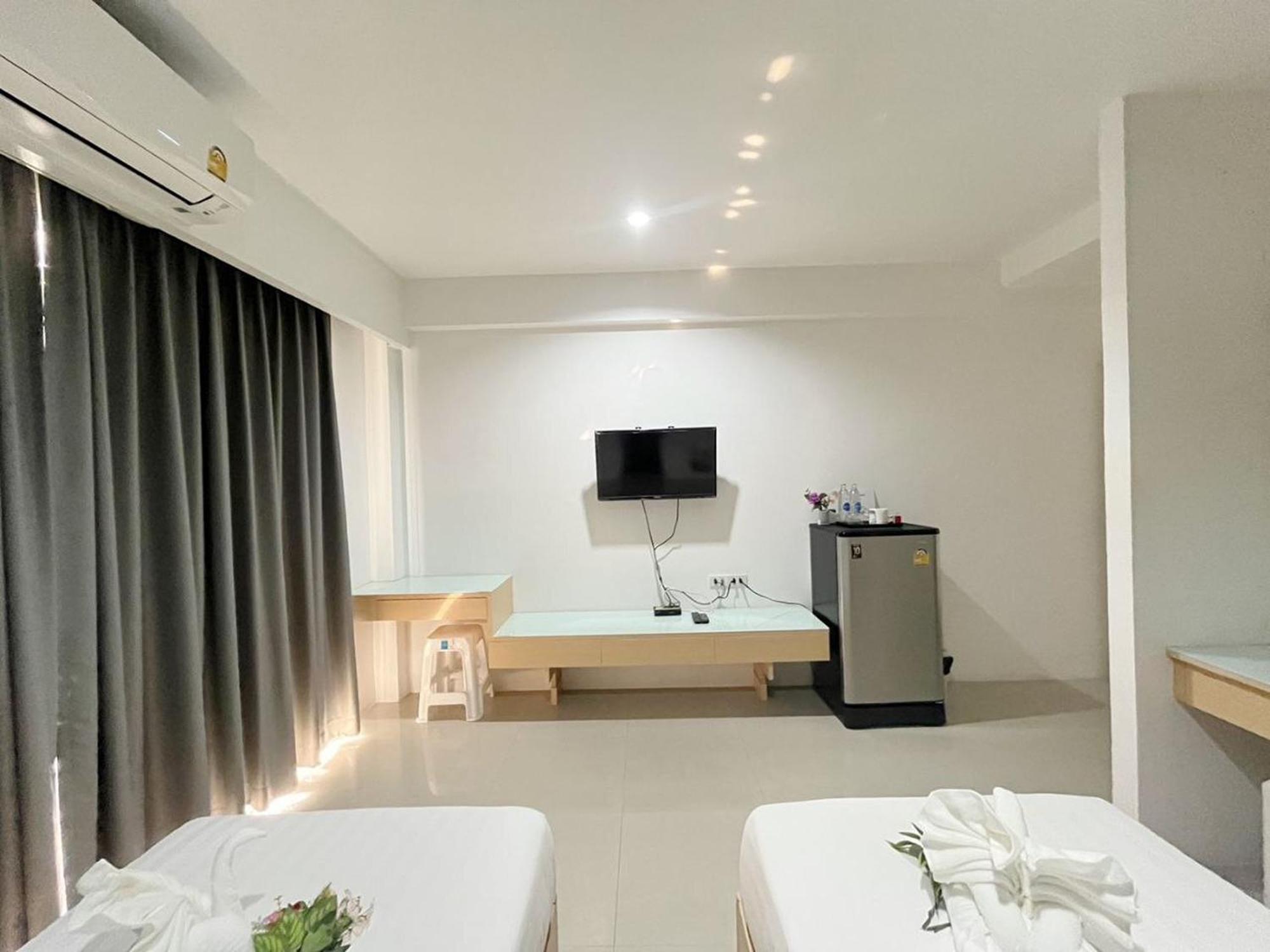 Ruan Plaisoi Apartment Bangkok Dış mekan fotoğraf