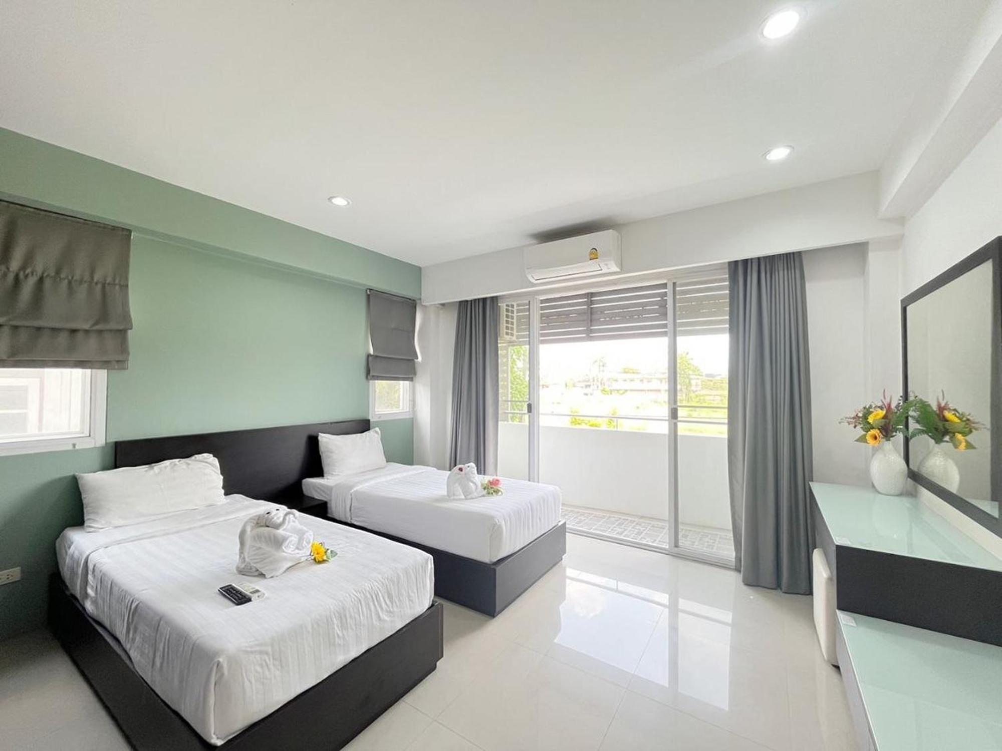 Ruan Plaisoi Apartment Bangkok Dış mekan fotoğraf