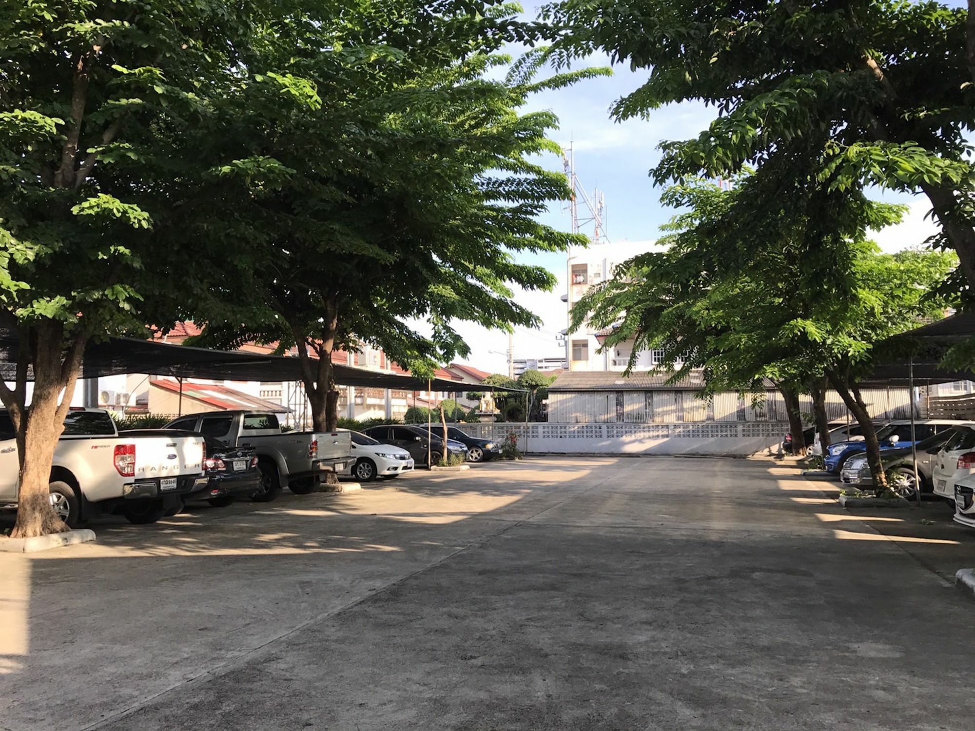 Ruan Plaisoi Apartment Bangkok Dış mekan fotoğraf